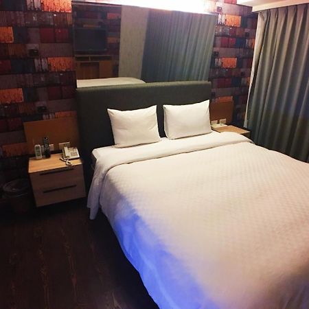 Love Hotel Tajpej Zewnętrze zdjęcie